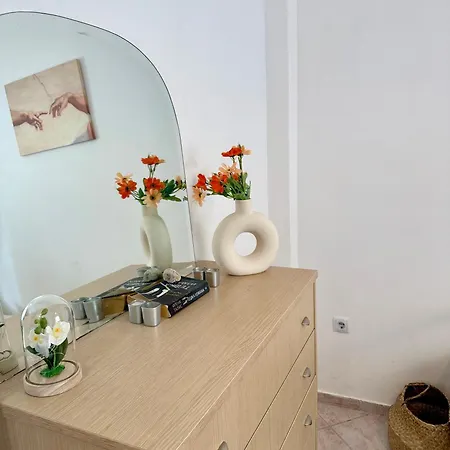 Niki 100 Meters From Beautiful -