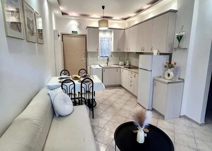 Apartment Niki 100 Meters From Beautiful -