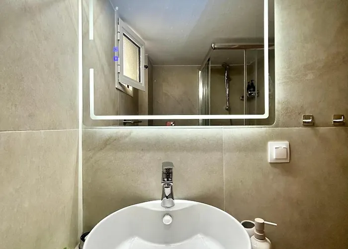 Apartment Niki 100 Meters From Beautiful - *