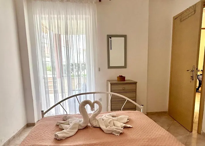 Niki 100 Meters From Beautiful - Apartmán *